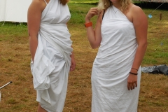 Mandy & Anita in als Römerinnen
